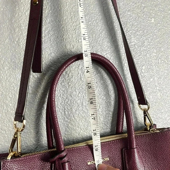 Michael Kors MK Mercer Large Satchel Plum Bag Pebbled Leather Accordion EUC - Picture 13 of 13